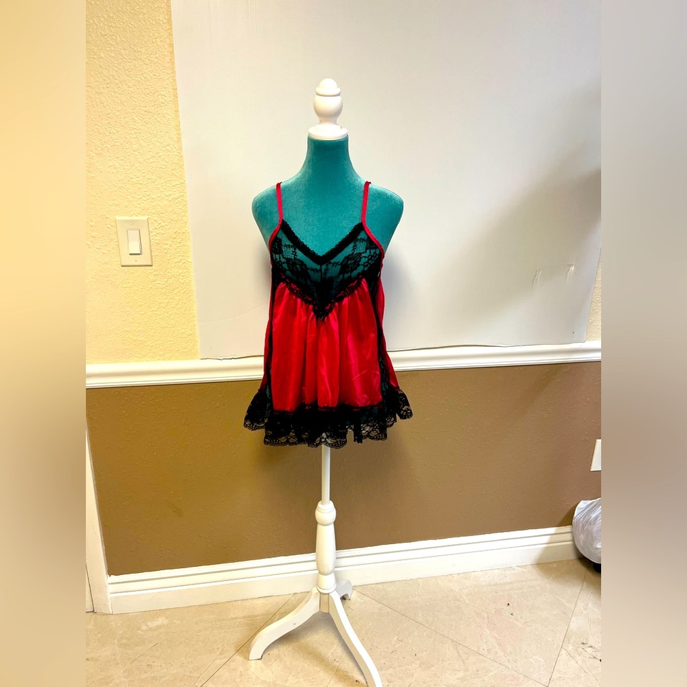 Vintage Bernette New York Red &‎ Black Lace Babydoll Lingerie Top Size L